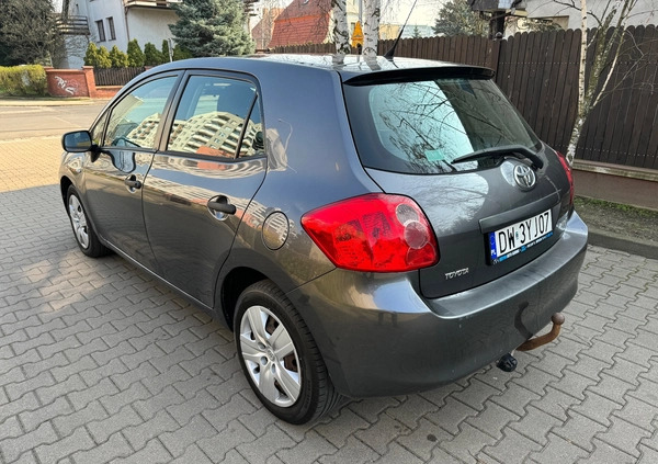 Toyota Auris cena 17500 przebieg: 208000, rok produkcji 2008 z Wrocław małe 56